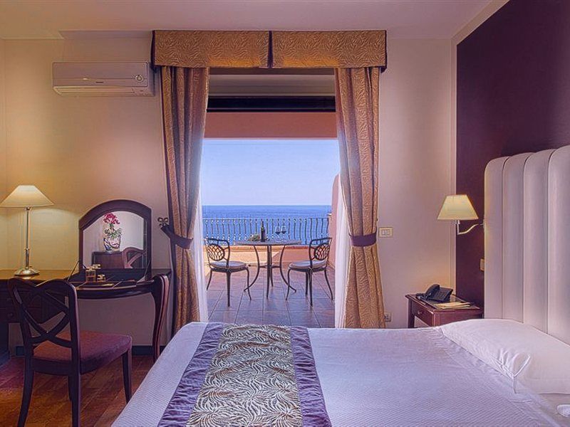 Baia Taormina Hotels & Spa Форца-д'Агро Экстерьер фото