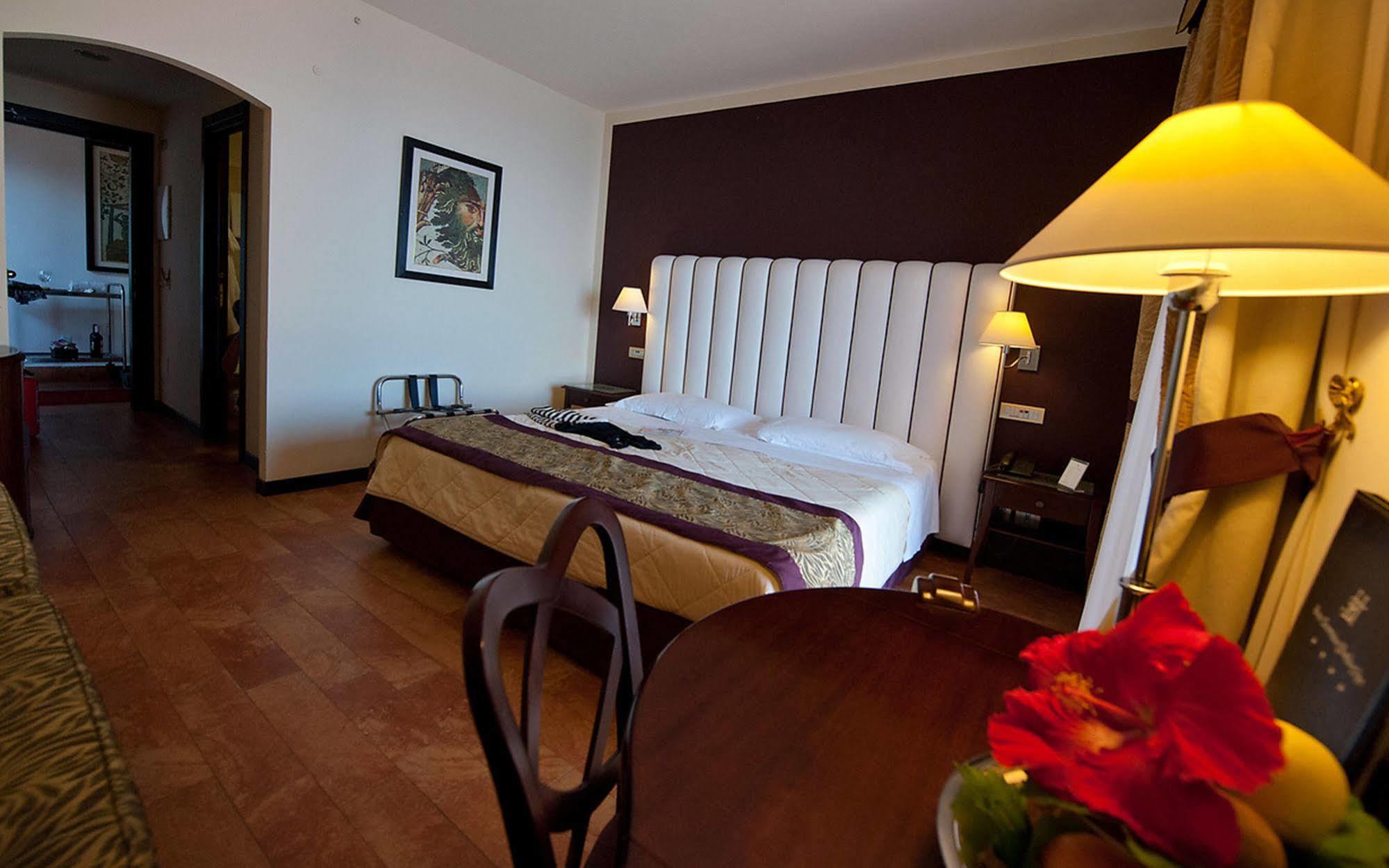 Baia Taormina Hotels & Spa Форца-д'Агро Экстерьер фото