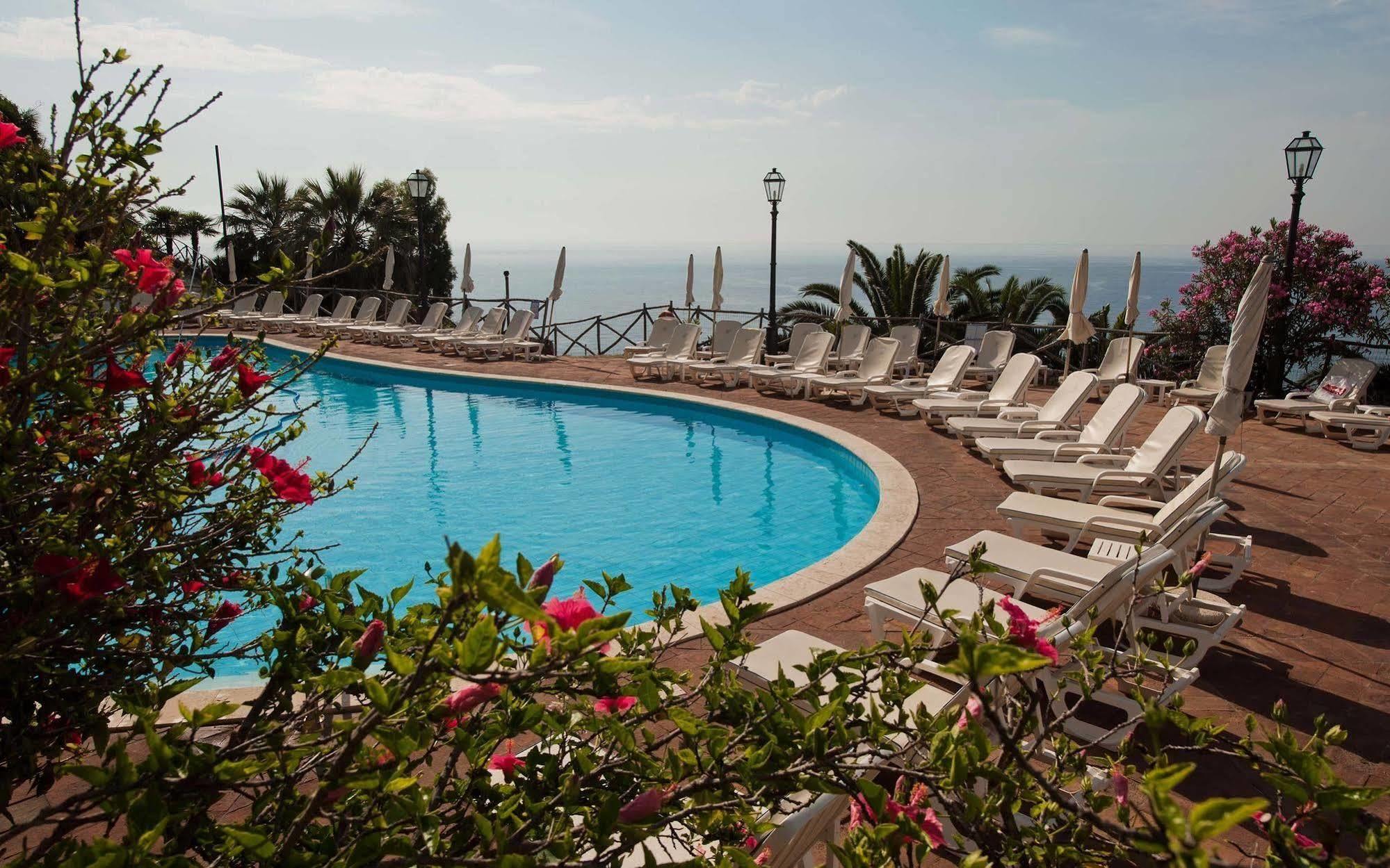 Baia Taormina Hotels & Spa Форца-д'Агро Экстерьер фото